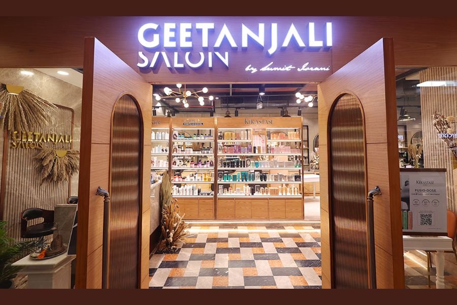 Geetanjali Salon, Select City Walk, Delhi Revamps its flagship store!