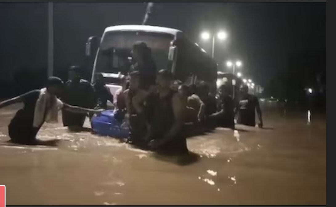 KalaGhoda and Mangal Pandey bridge closed at Vadodara